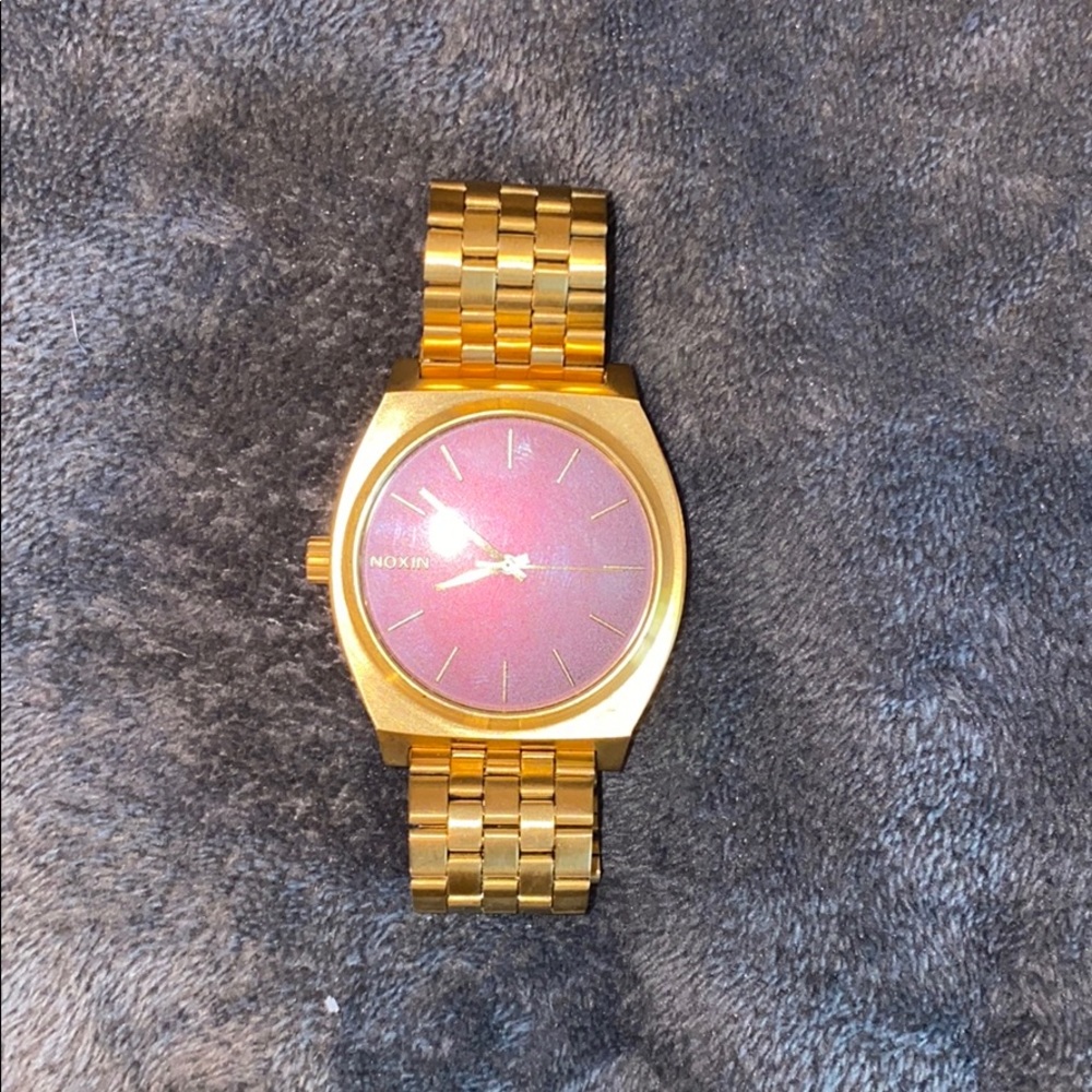 Nixon Minimal Gold Watch